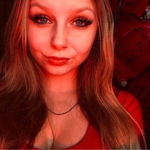 Meet your Posher, Lana